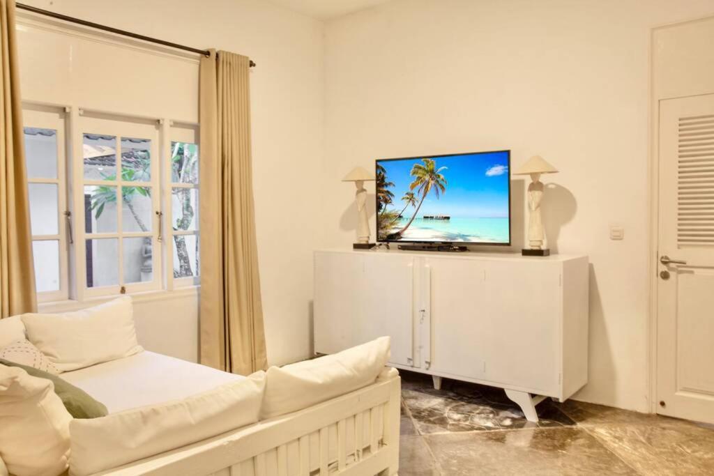 Villa Lola 塞米亚克 外观 照片